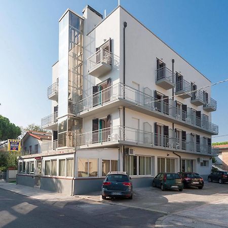 פונטה מרינה Regina Hotel E Ristorante מראה חיצוני תמונה