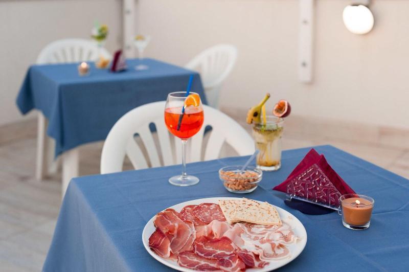 פונטה מרינה Regina Hotel E Ristorante מראה חיצוני תמונה