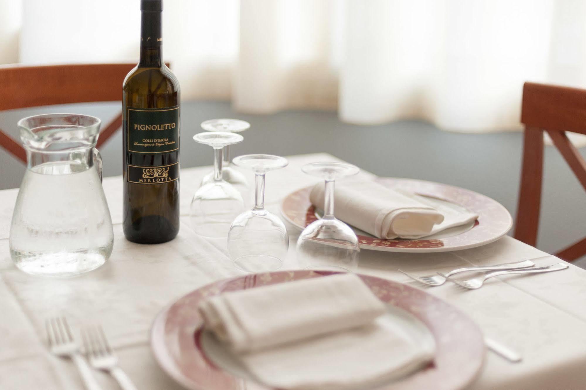 פונטה מרינה Regina Hotel E Ristorante מראה חיצוני תמונה