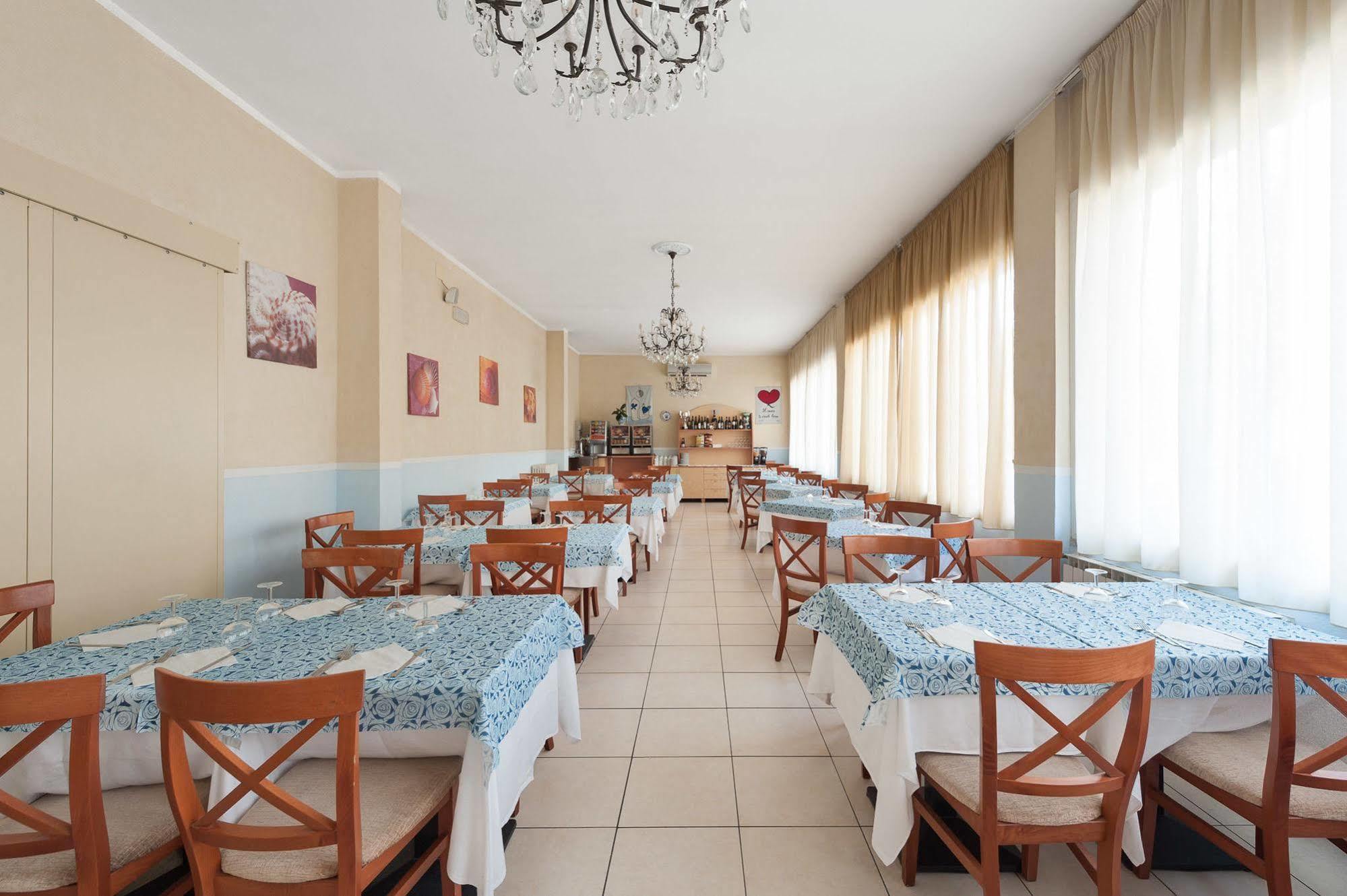 פונטה מרינה Regina Hotel E Ristorante מראה חיצוני תמונה