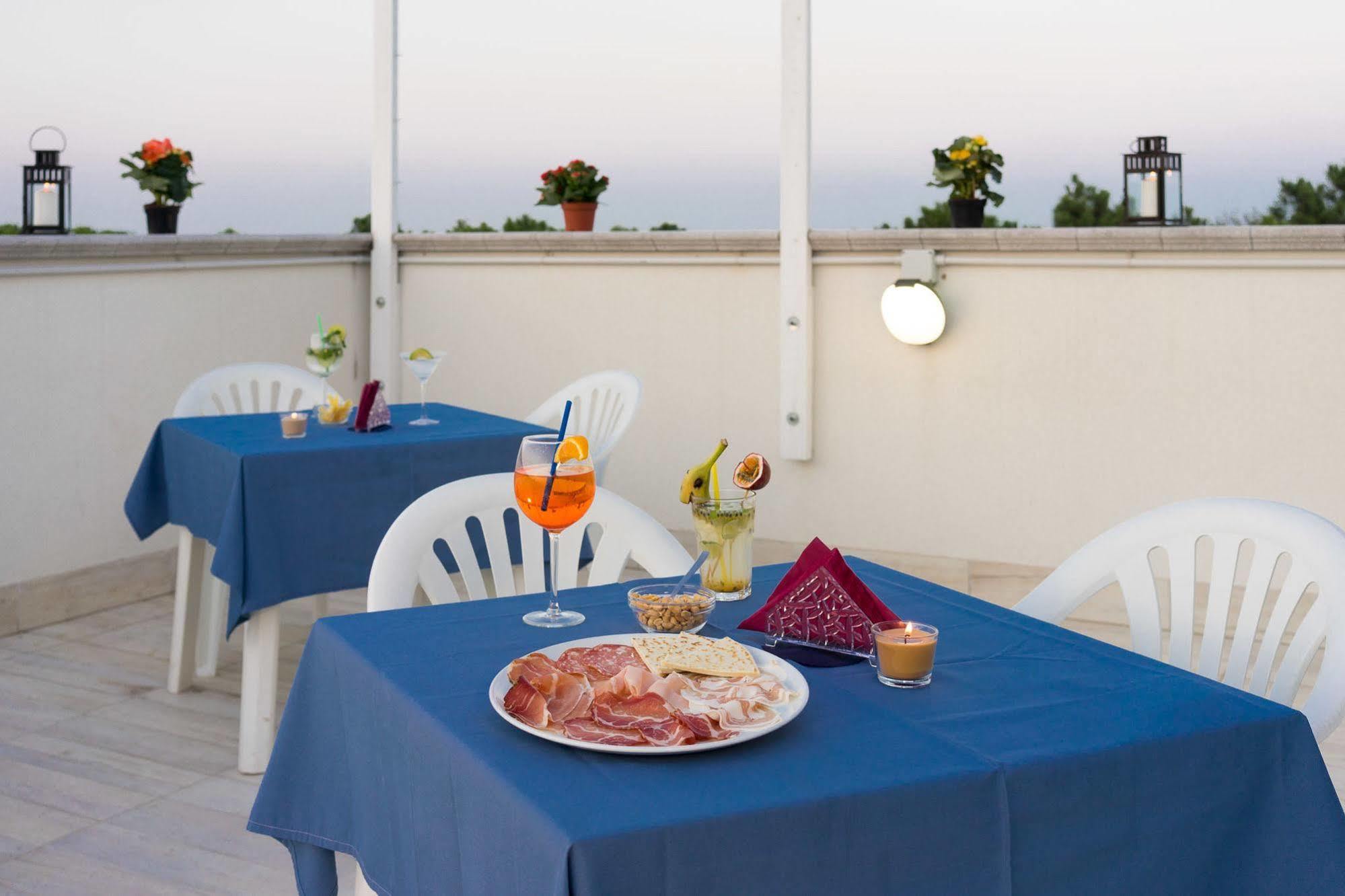 פונטה מרינה Regina Hotel E Ristorante מראה חיצוני תמונה